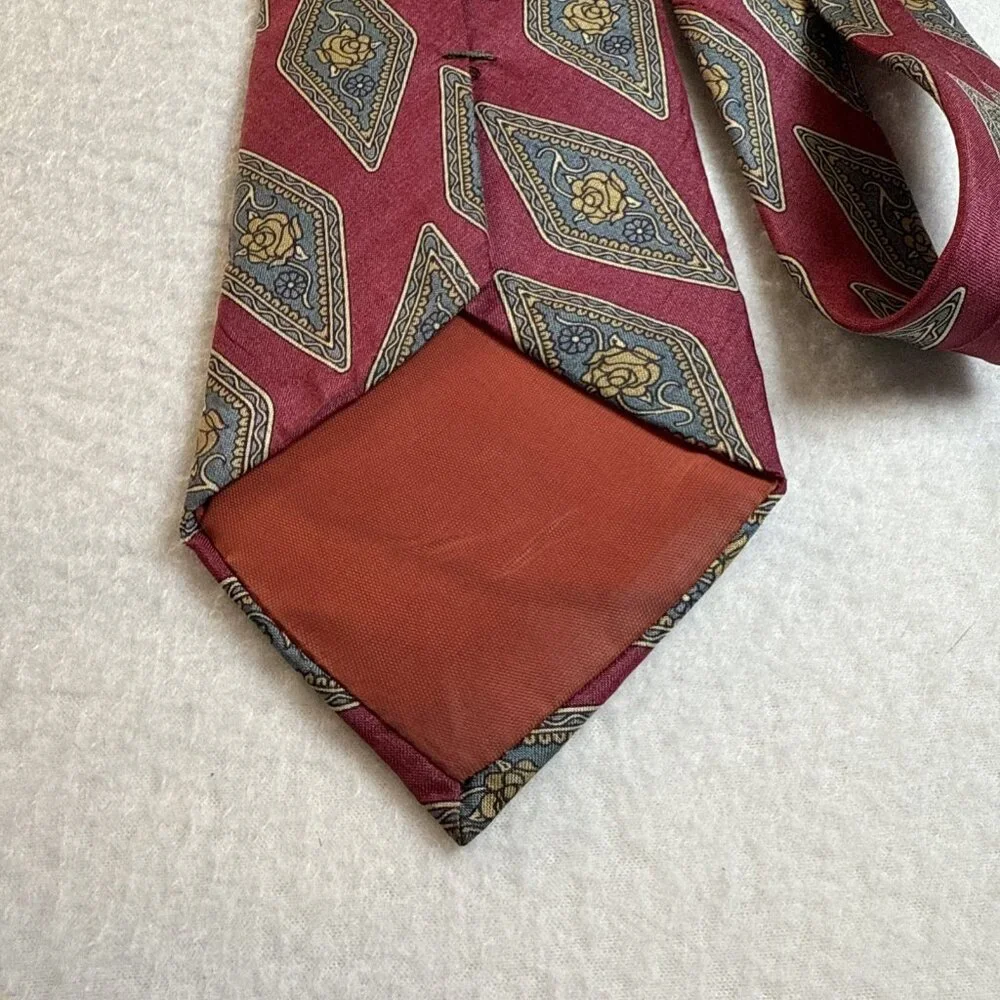 Vintage Bert Pulitzer Neck Tie Burgundy With Roses Pattern 100%‎ Silk 59